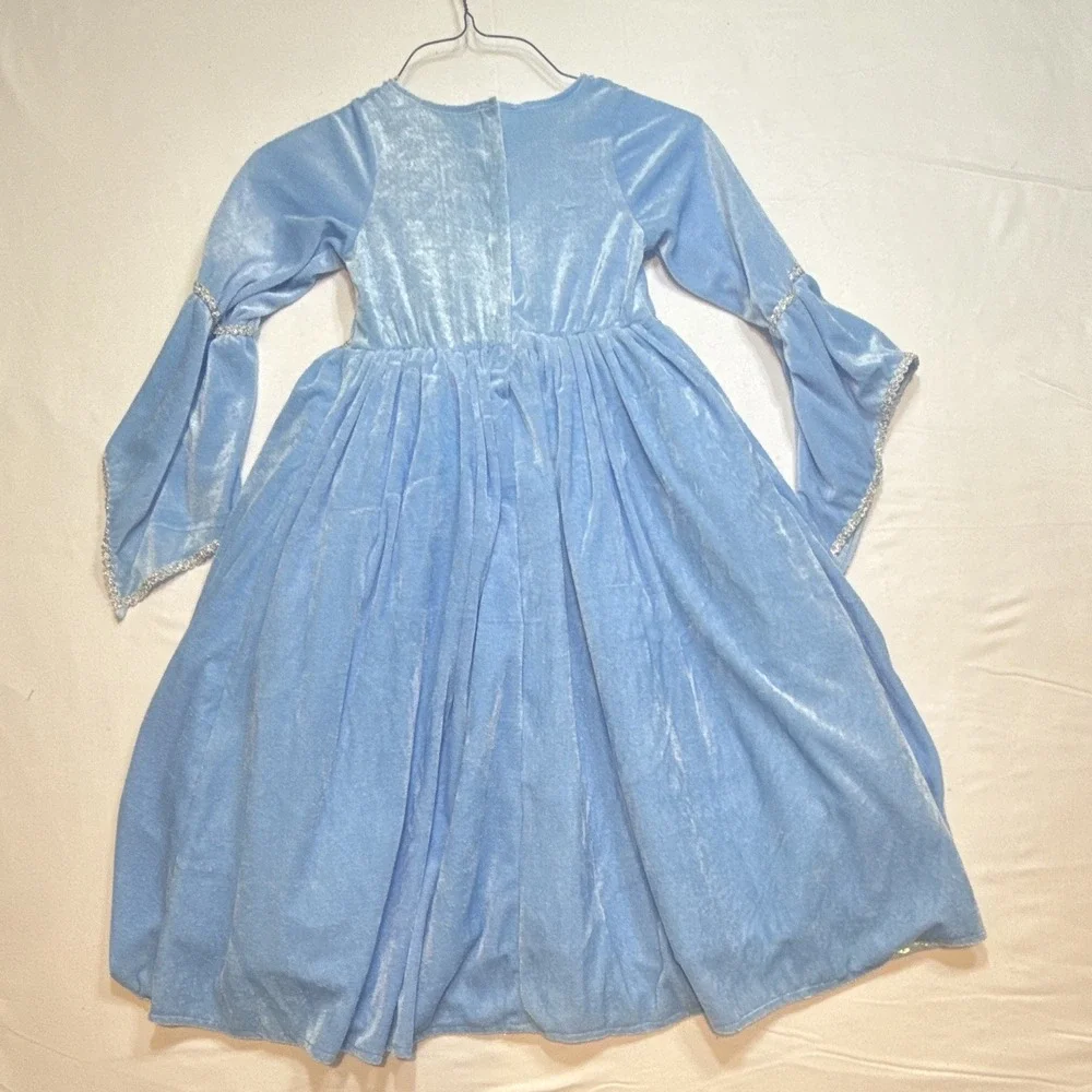 Girls Princess Costume Dress w/ removable Cape Size 6/8Y Blue/Silver medieval
